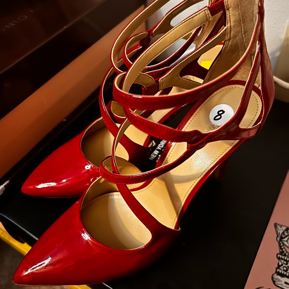 Michael Kors Dazzling Red Heels - Picture 3 of 16
